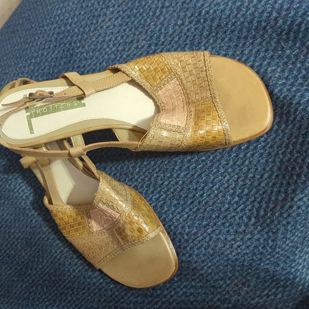 🔥Trotters sling back shoes